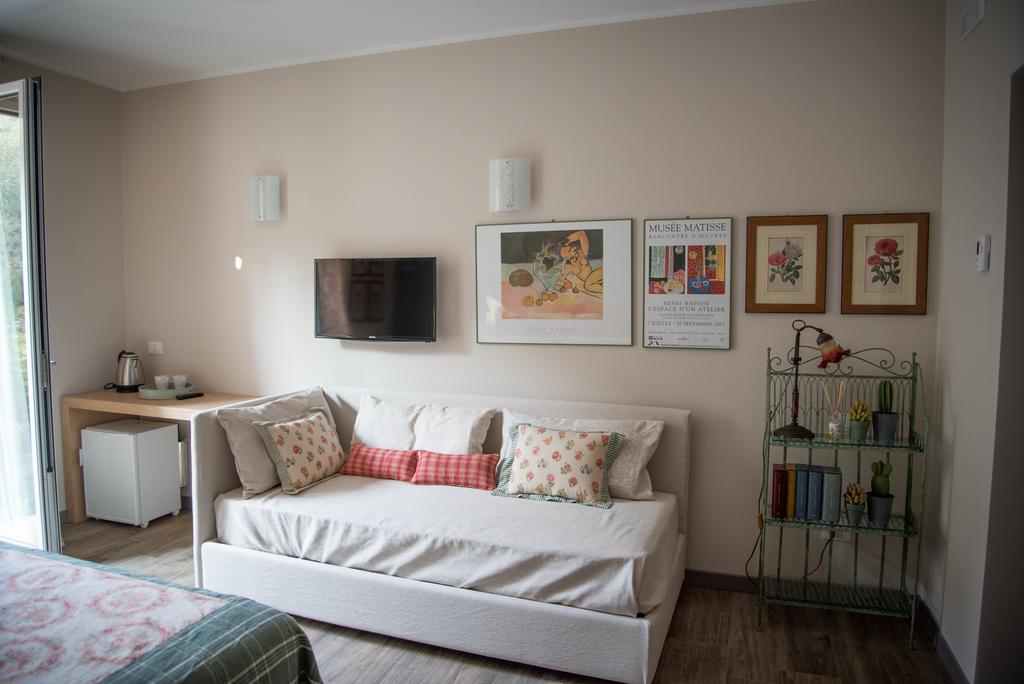 B&B La Dimora Del Garda Sirmione Værelse billede